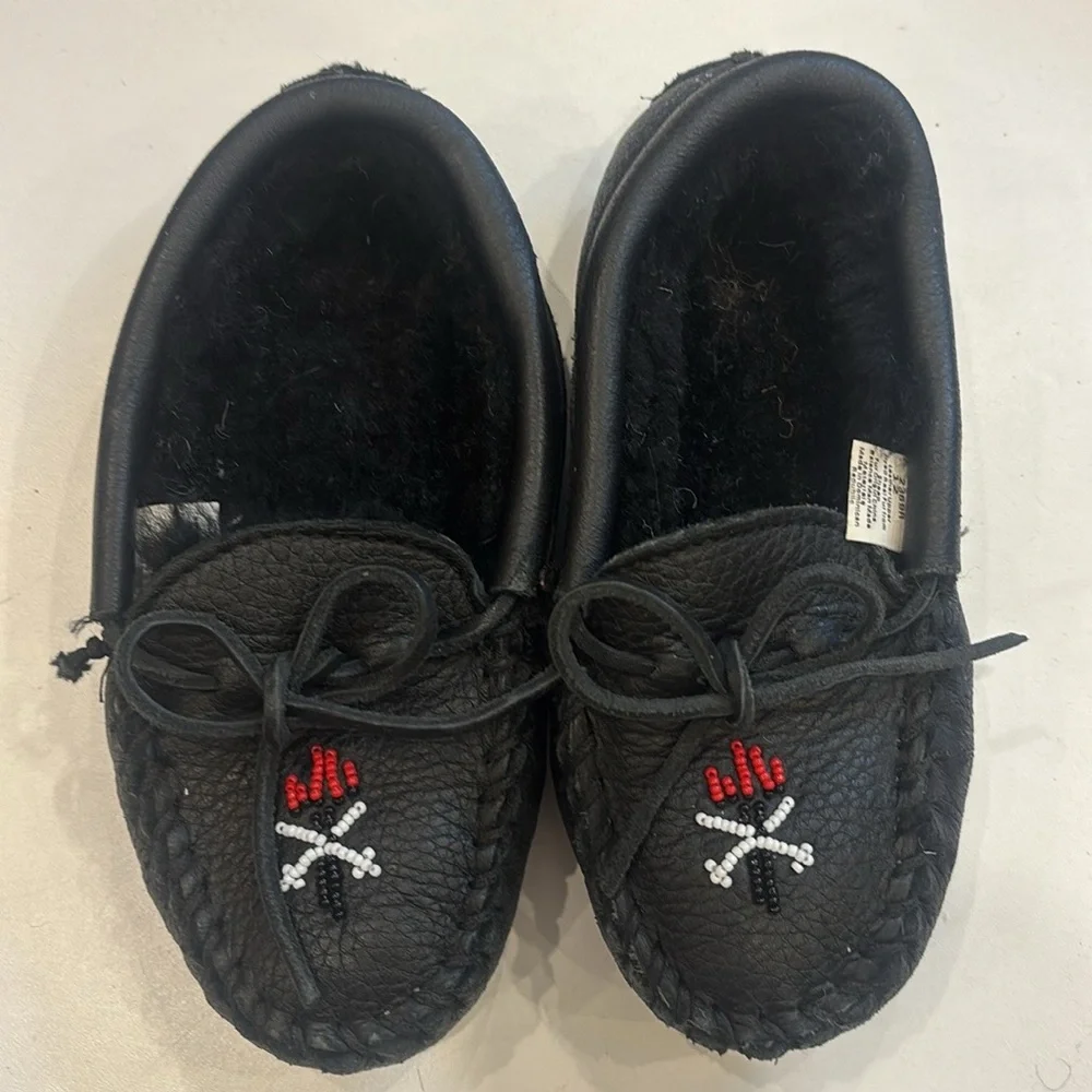 UNISEX Minnetonka x Opening Ceremony Beaded Torch Slipper Kids Moccasin